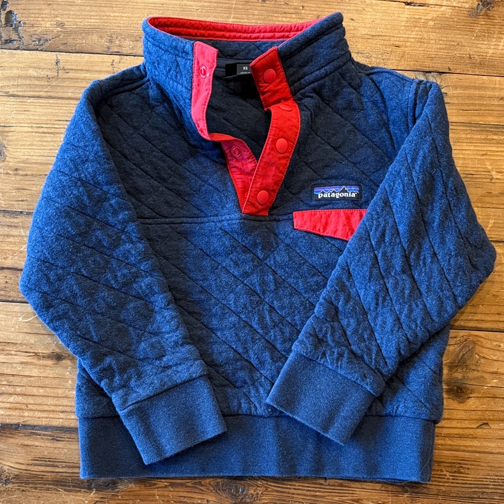 Patagonia Navy and Red Quilted Pullover Size XS
